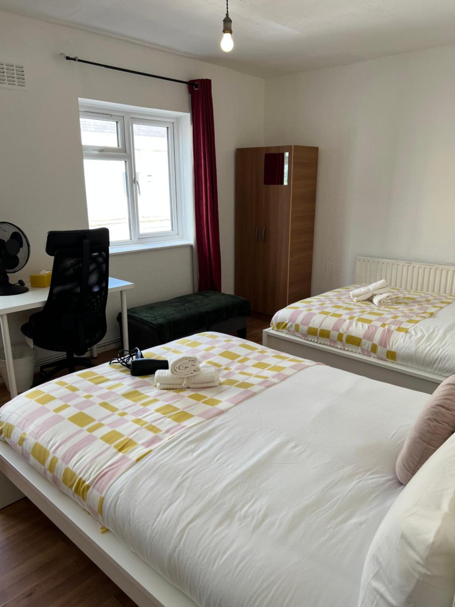 Lovely Rooms In Camden Town-Central ลอนดอน ภายนอก รูปภาพ