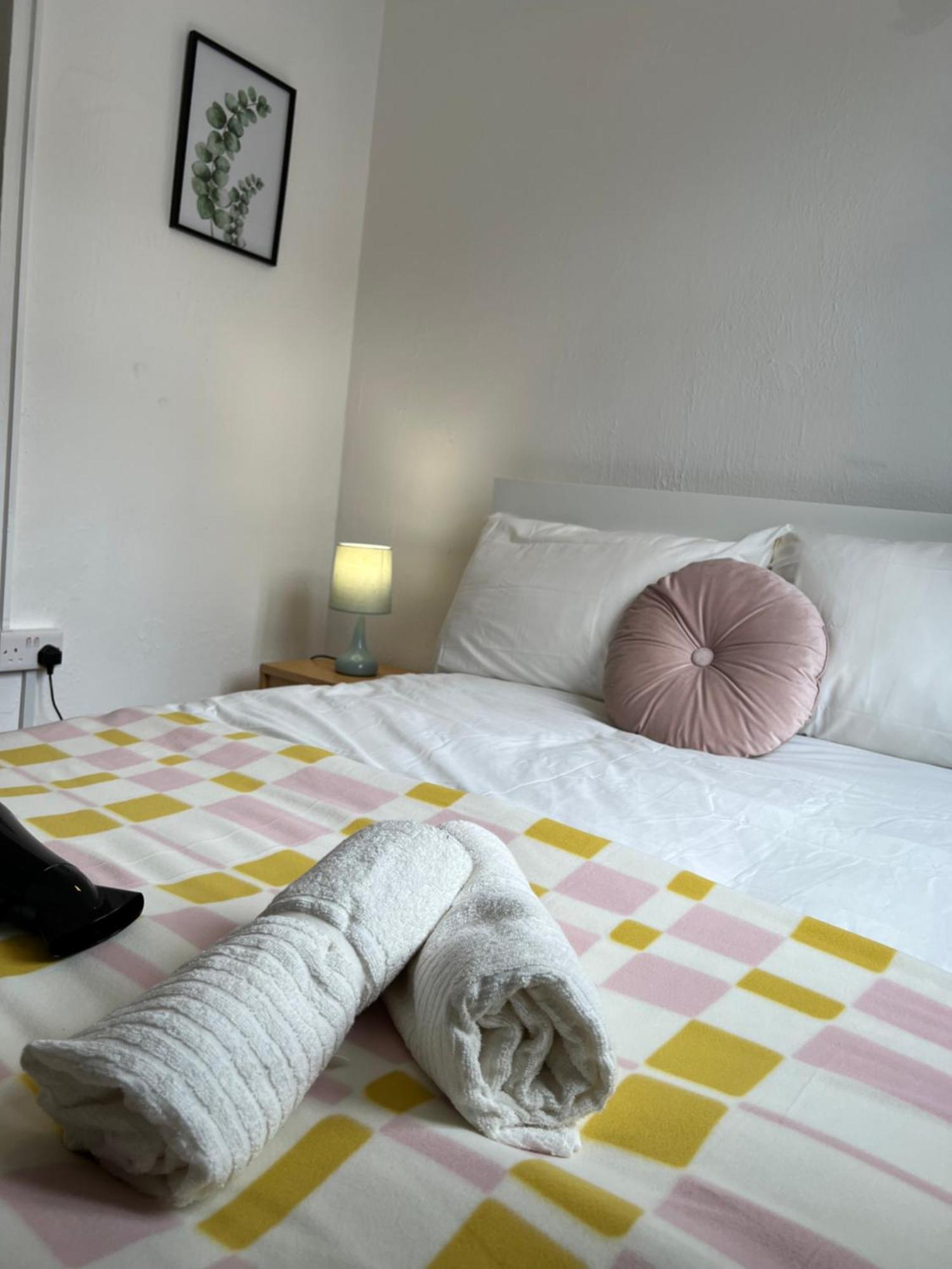 Lovely Rooms In Camden Town-Central ลอนดอน ภายนอก รูปภาพ