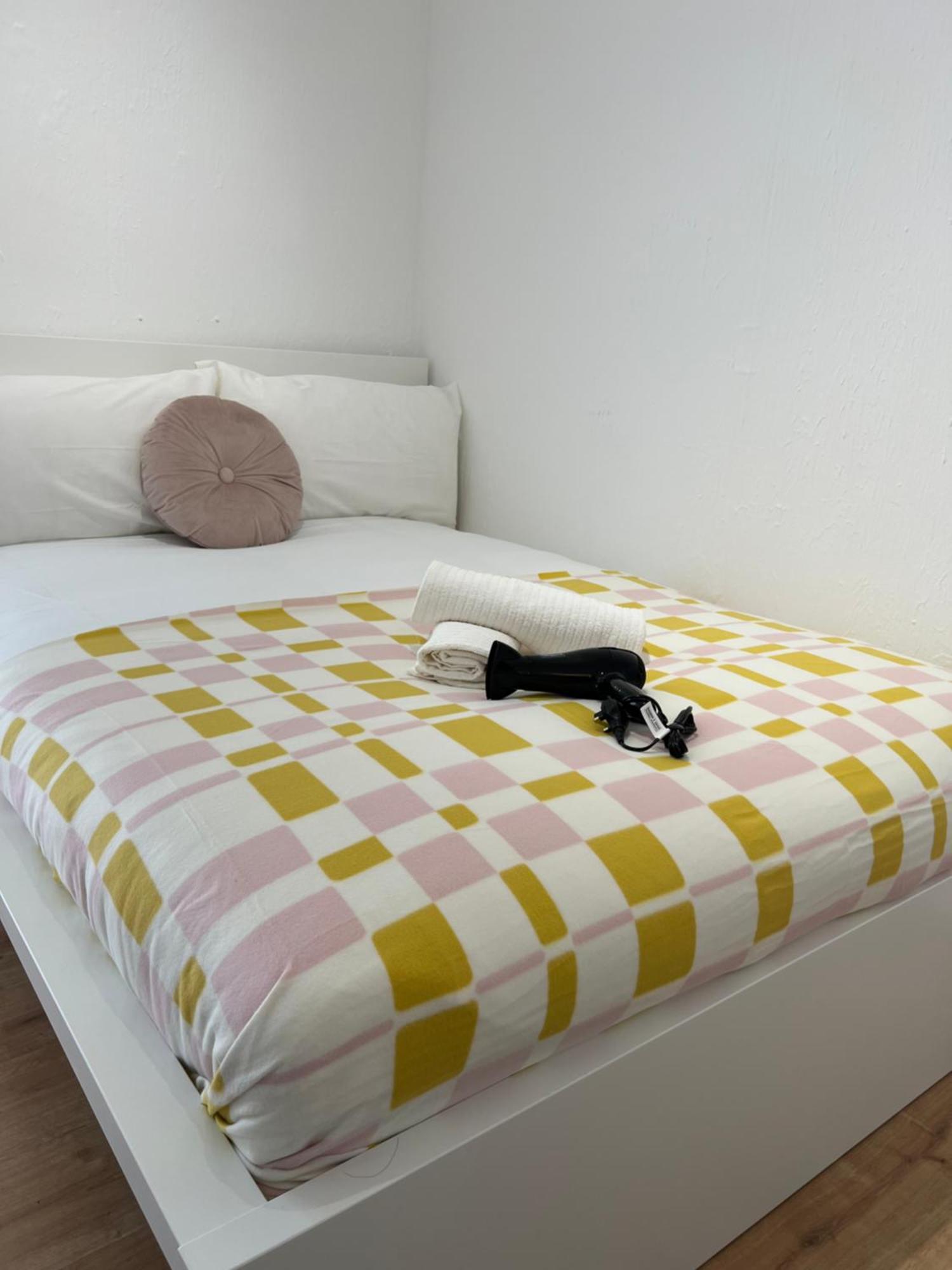 Lovely Rooms In Camden Town-Central ลอนดอน ภายนอก รูปภาพ