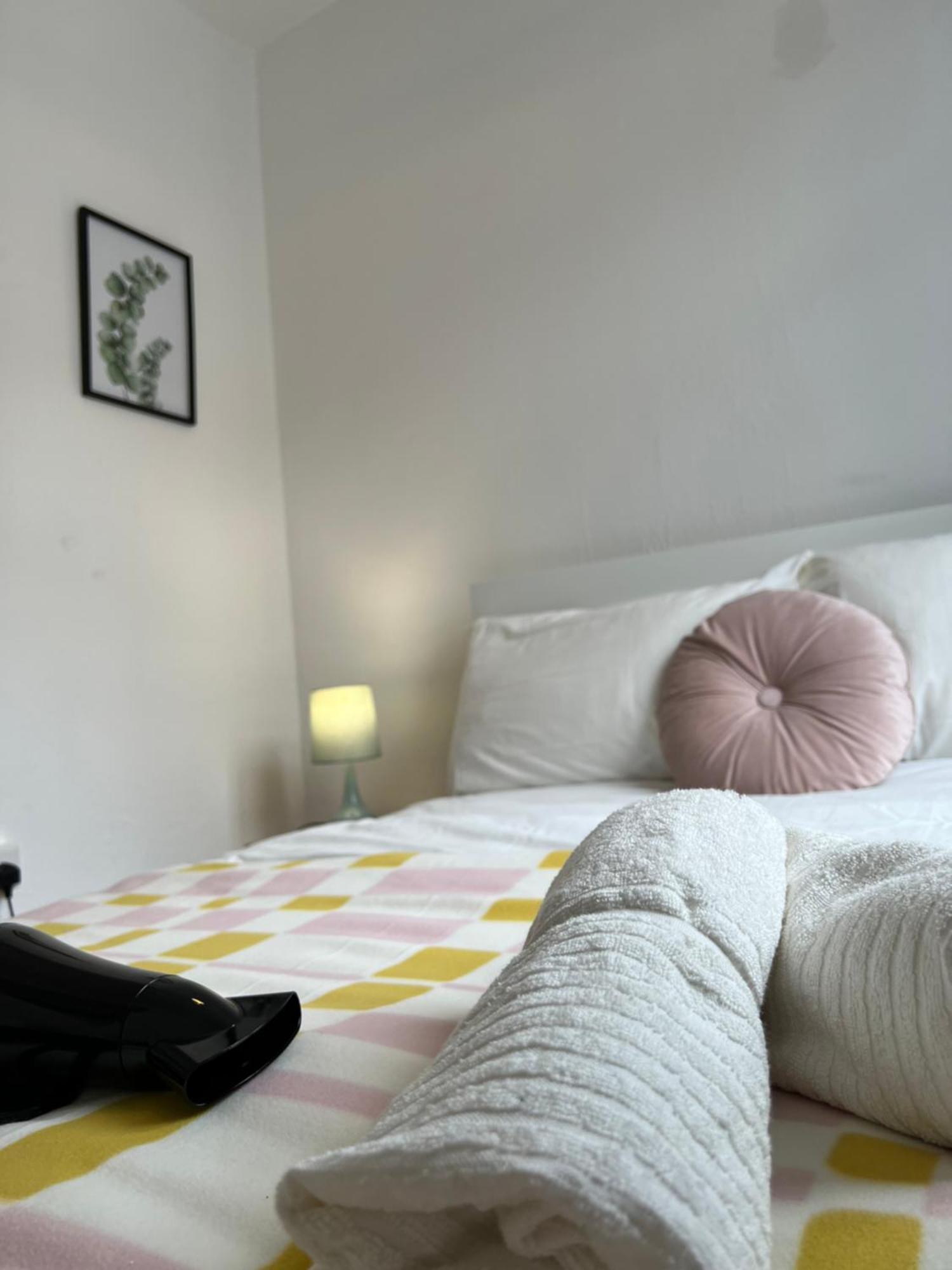 Lovely Rooms In Camden Town-Central ลอนดอน ภายนอก รูปภาพ
